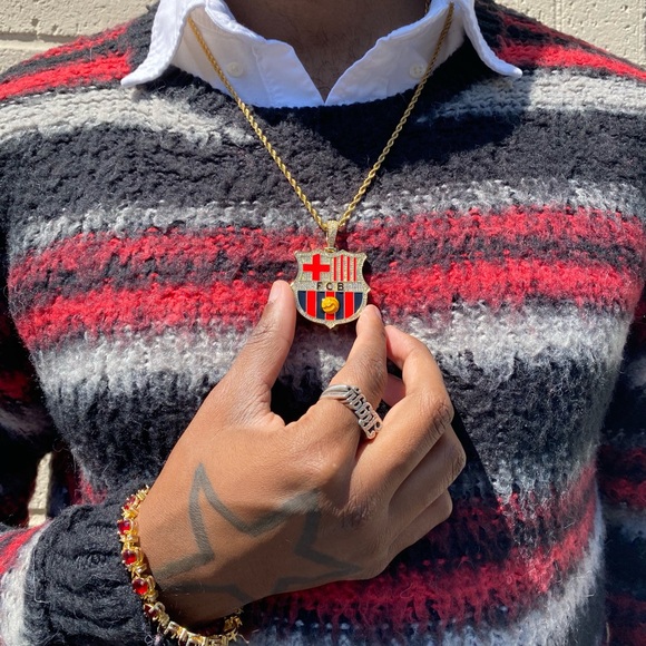 FC Barcelona Necklace Soccer Chain and Team Badge Pendant Gift - Picture 4 of 8